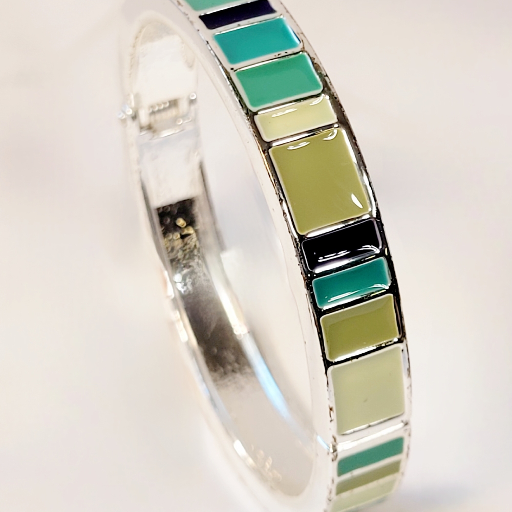 Vera Bradley Vintage Green Hinge Bangle Bracelet - Picture 5 of 6